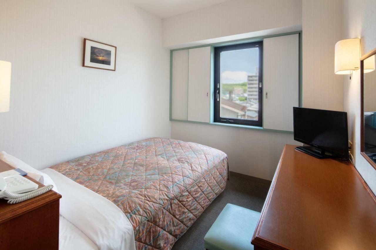 Shin Iizuka Station Hotel Ruang foto